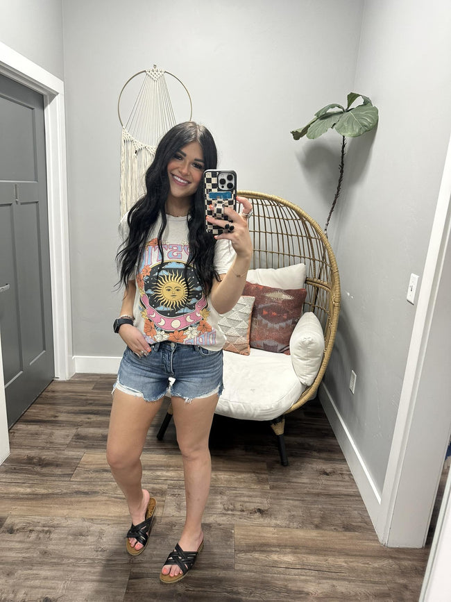 STONE WASHED MYSTIC DREAMER GRAPHIC TEE
