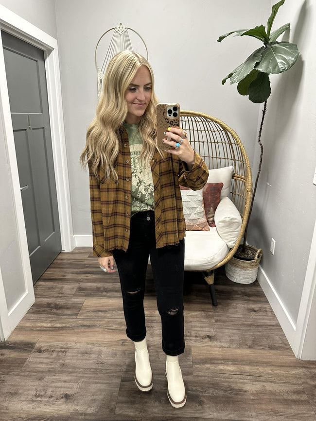 SPICE OF LIFE PLAID BUTTON UP TOP