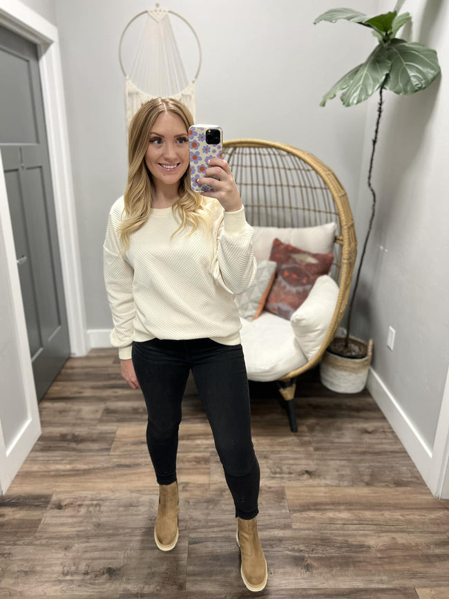 TIERRA CREAM TEXTURED SWEATER TOP