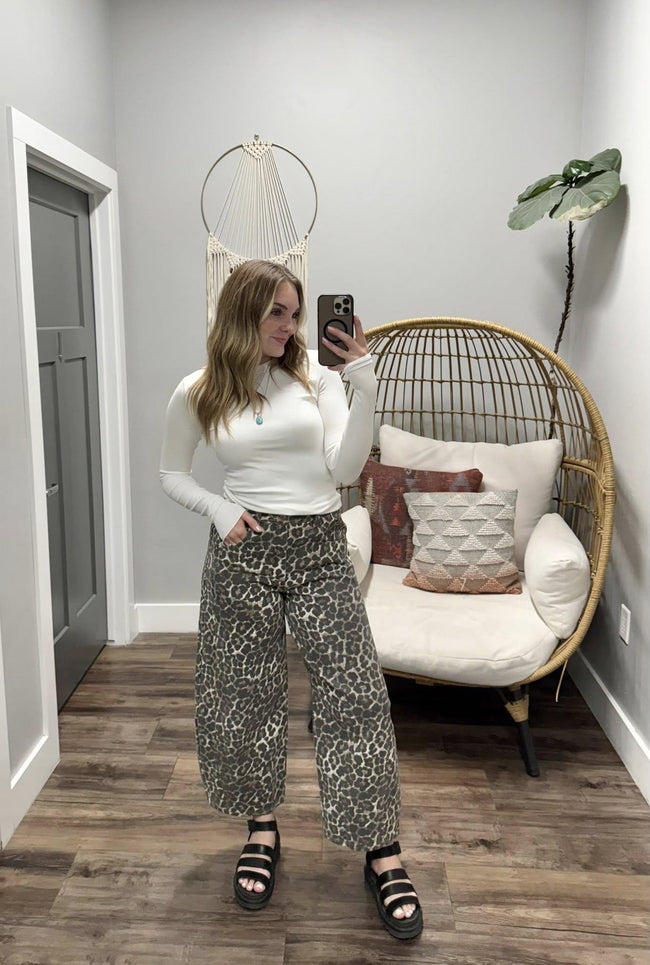 DAYTON WHITE RIBBED LONG SLEEVE TOP