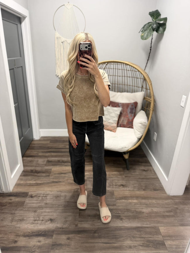 KINSEY KHAKI WASHED SHORT SLEEVE TEE