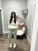 WHITE COZY SEASON CREW SWEATER