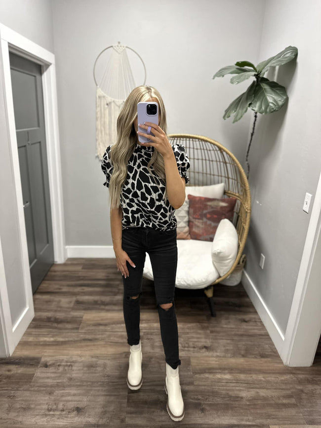 KHLOE BLACK AND WHITE ABSTRACT BLOUSE