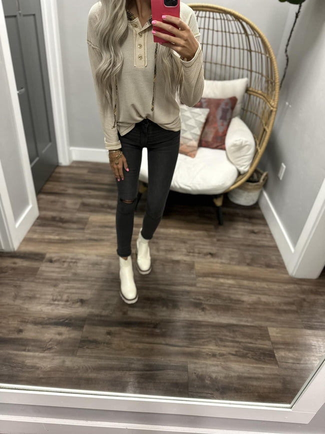 LONG WEEKENDS PLAID CONTRAST THERMAL HOODIE TOP