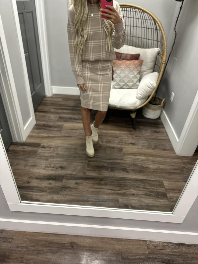 IVY TAUPE AND CREAM PLAID SWEATER TOP
