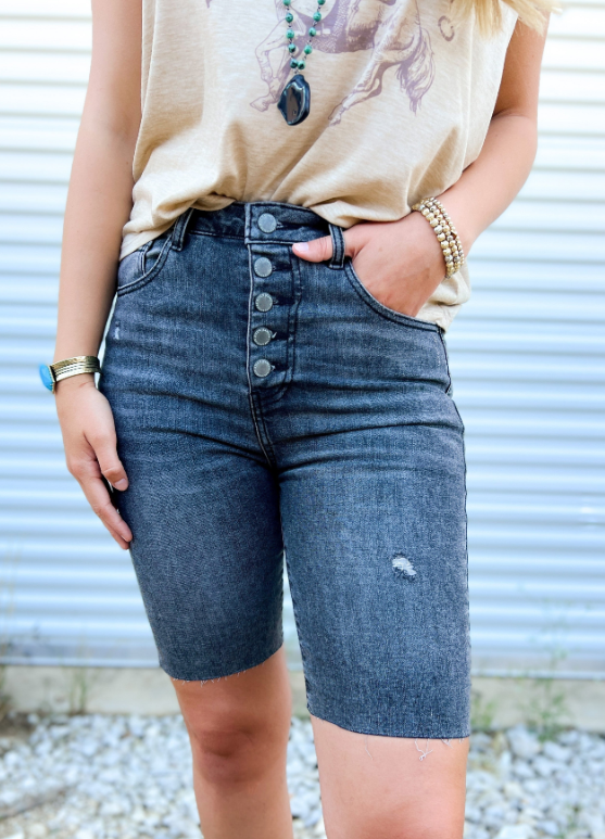 HIGH RISE BUTTON FLY BERMUDA SHORTS
