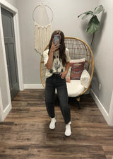 CREAM WANDERLUST GRAPHIC TEE