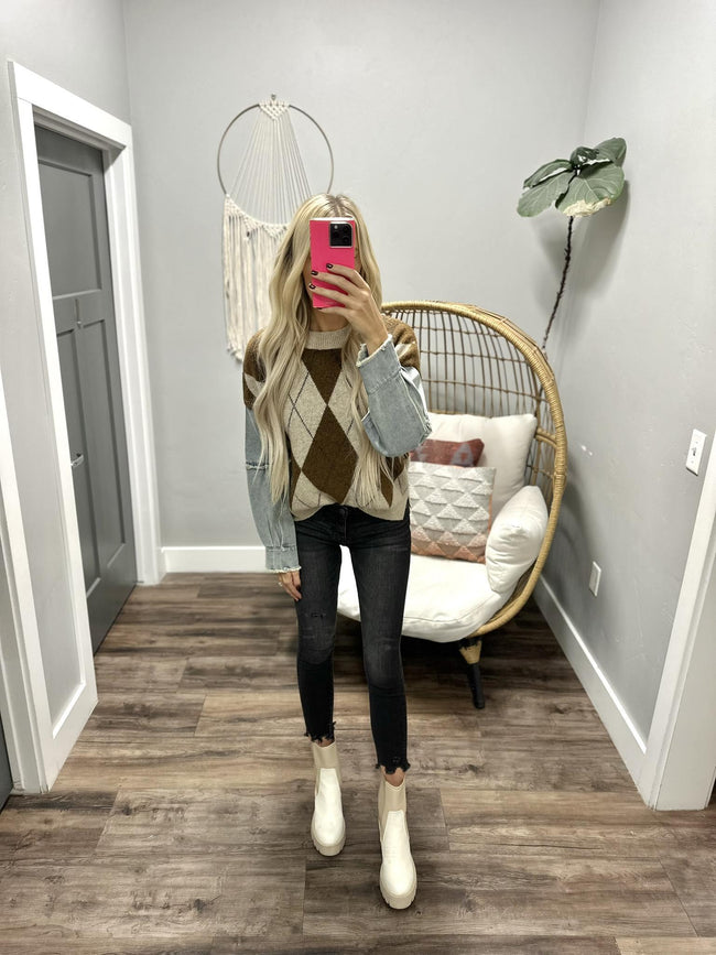 TYANN BROWN ARGYLE PRINT DENIM SLEEVE SWEATER TOP