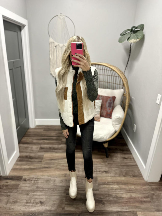 LOTTIE IVORY SHERPA CAMEL TRIM VEST