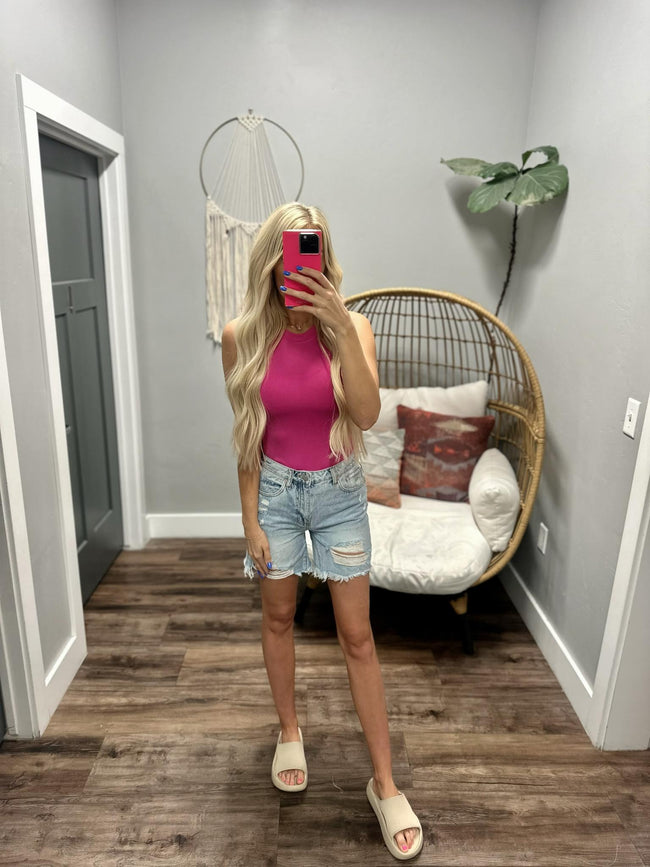 MAGENTA FULL LENGTH WHO AM I SMOOTH TANK TOP