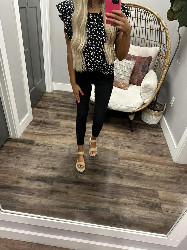 BLACK AND WHITE DOTTED FLUTTER SLEEVE BLOUSE