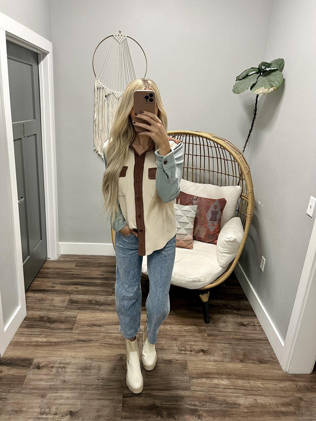TAMMY TRI COLOR BUTTON UP RIBBED SHACKET TOP