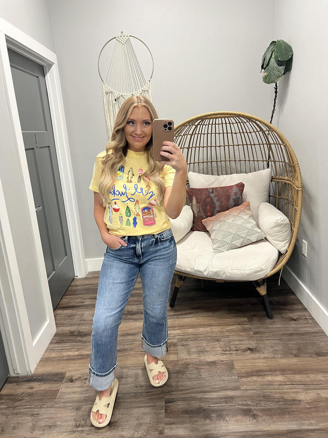 PALE YELLOW REEL LUCKY GRAPHIC TEE