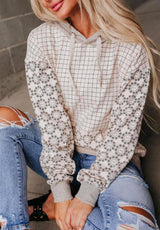 CHECKERED FIRST DATE CREAM PRINT DETAIL HOODIE