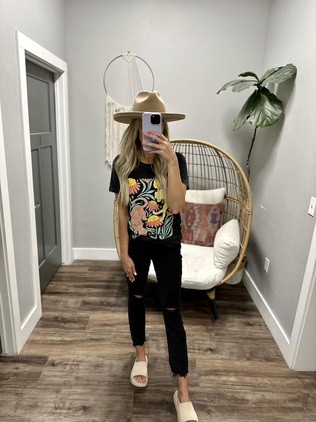 BLACK WASHED ABSTRACT FLORAL GRAPHIC TEE