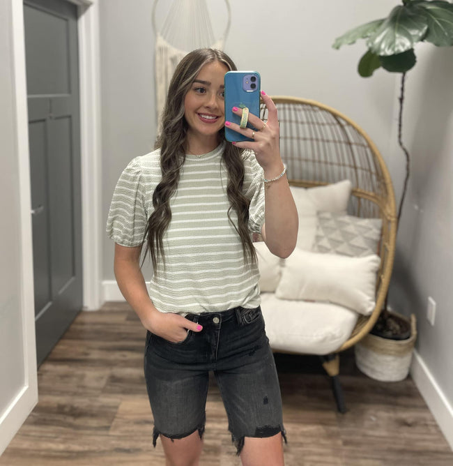 TEXTURED SAGE STRIPE PUFF SLEEVE BLOUSE