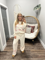 CREAM WRAPPED IN LOVE BOW SWEATPANT