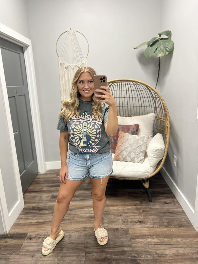 CHARCOAL WASHED NASHVILLE GRAPHIC TEE
