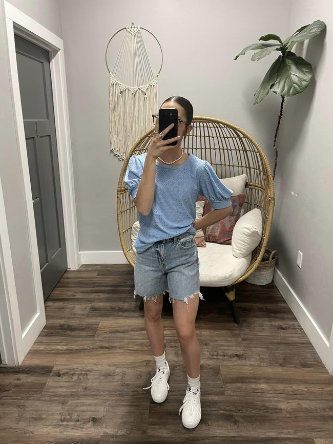 BLUE DAISY EYELET SHORT SLEEVE BLOUSE