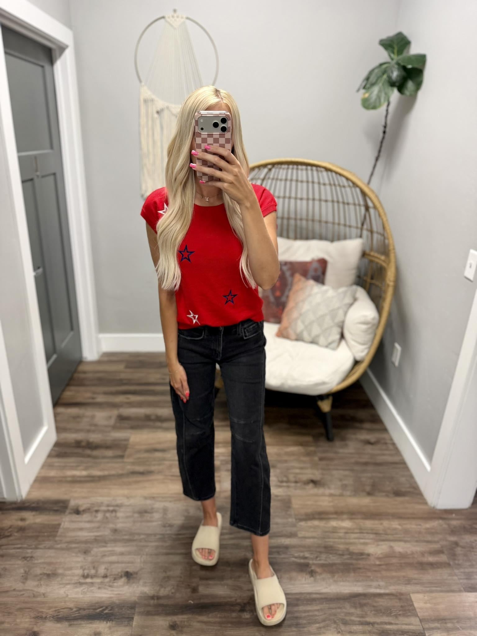 RED STAR EMBROIDERED SHORT SLEEVE SWEATER TOP