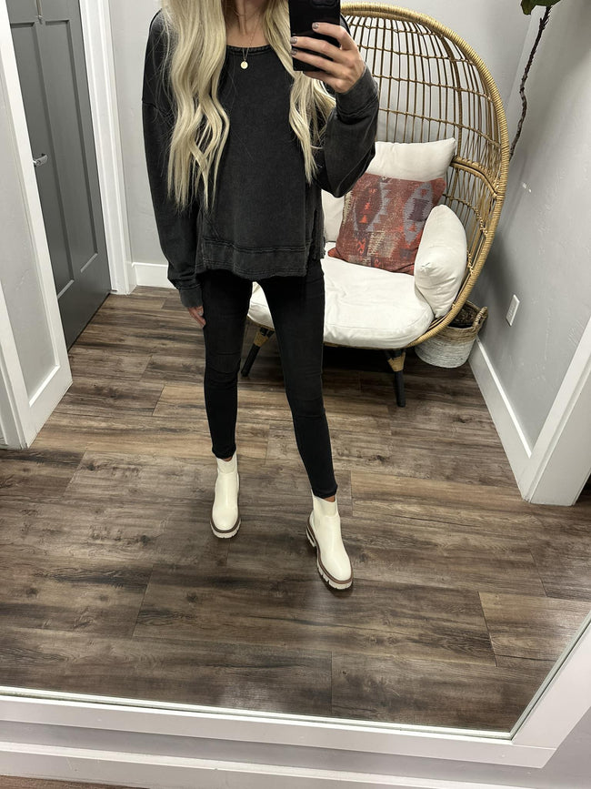 CIARA BLACK WASHED CREW SWEATER TOP