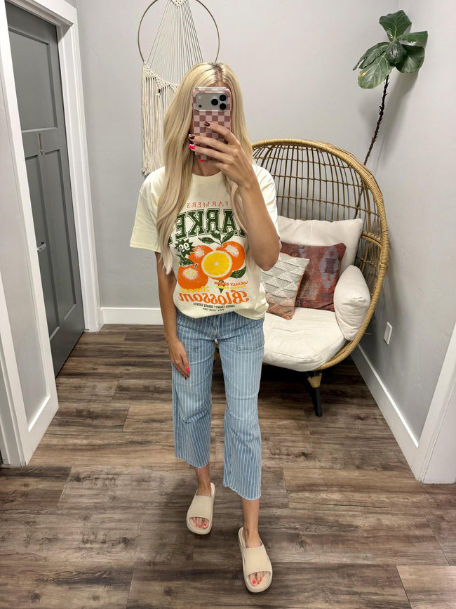 FARMERS MARKET CITRUS GRAPHIC TEE