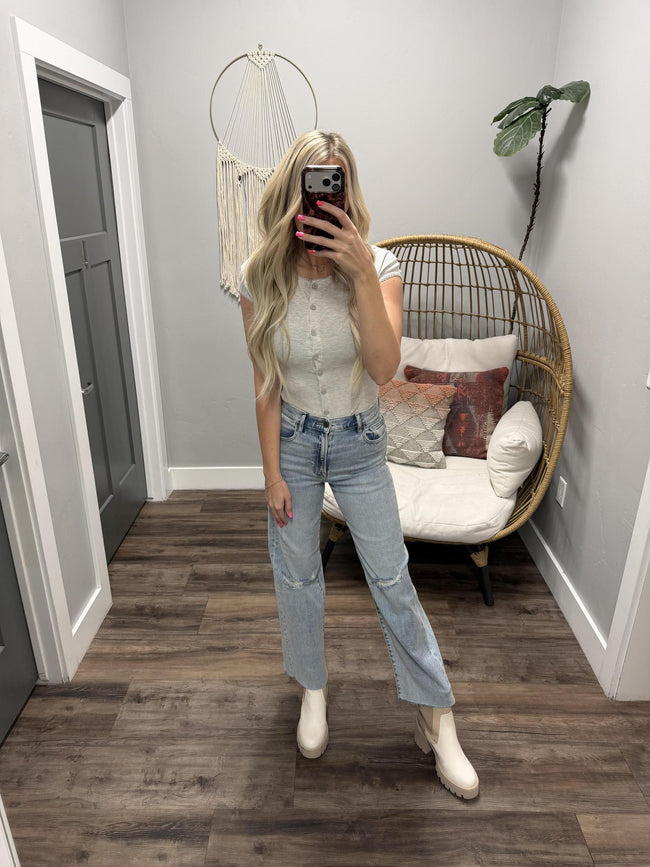 VAL HEATHER GREY SHORT SLEEVE BUTTON FRONT DETAIL TOP