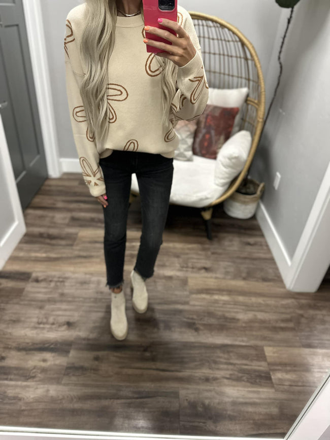 MAISIE CREAM FLORAL SWEATER TOP