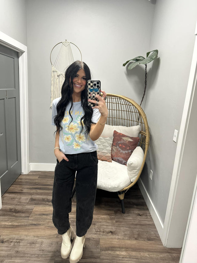 BLUE WASHED LIVE LIFE IN FULL BLOOM GRAPHIC TEE