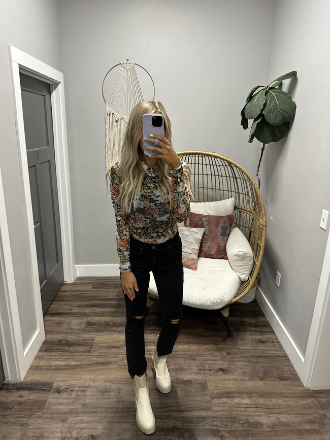 STASSI LONG SLEEVE FLORAL TOP