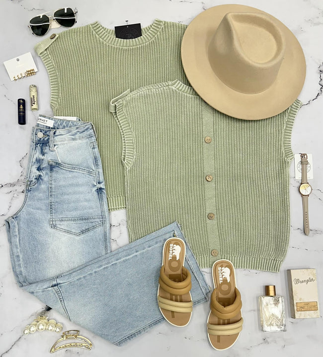 LYLA ACID WASH SAGE BUTTON BACK KNIT SHORT SLEEVE SWEATER TOP
