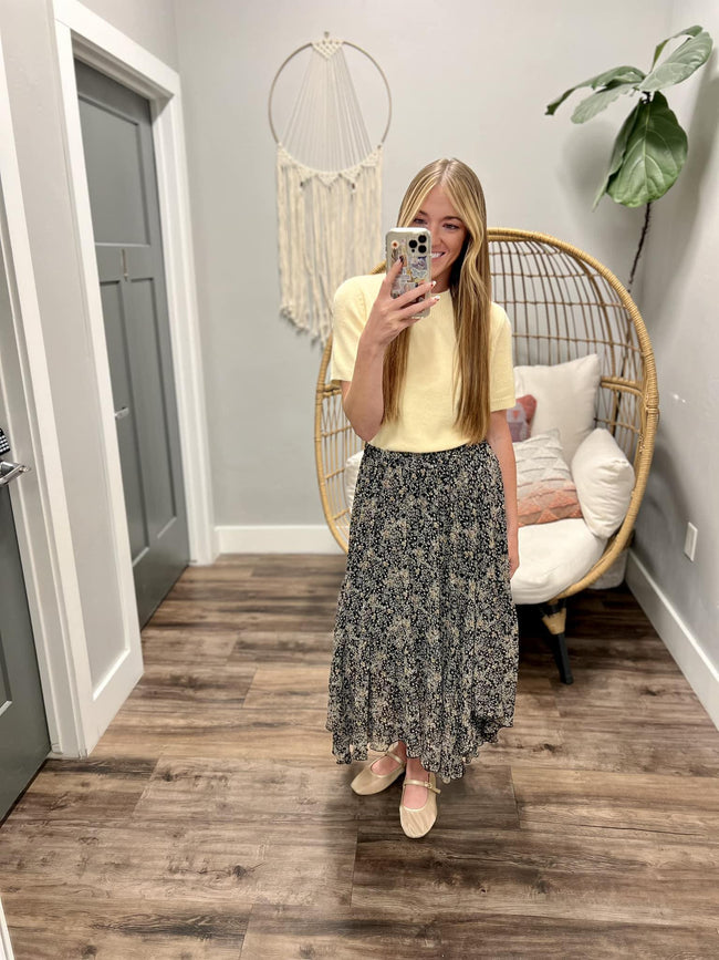 BETHANY CREAM SHORT SLEEVE SWEATER TOP
