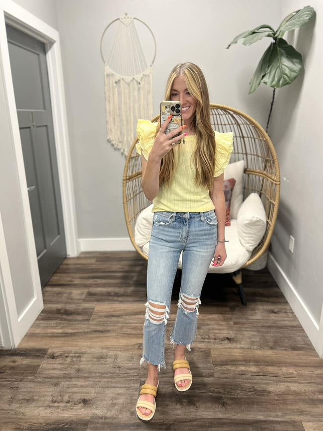 SCARLETTE BANANA CREAM RUFFLE SLEEVE BLOUSE