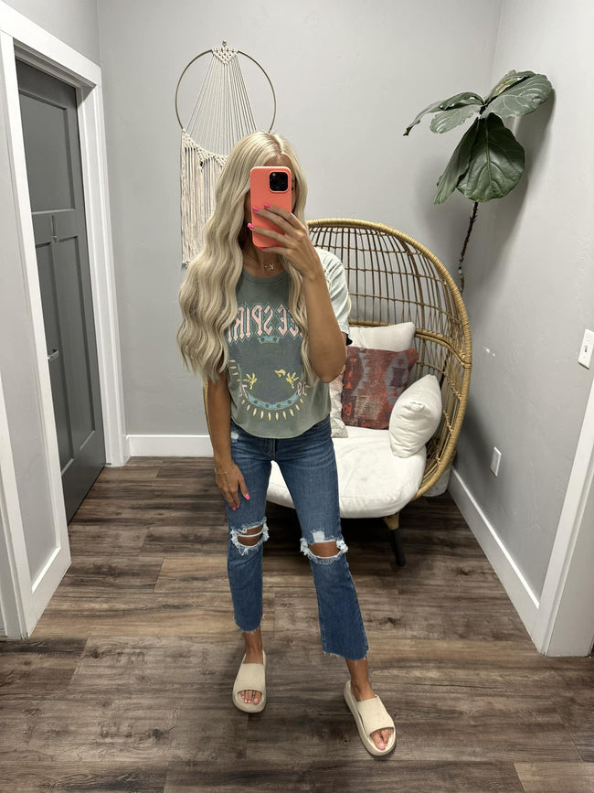 HIDDEN GEM DISTRESSED HIGH RISE DENIM
