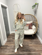 LIGHT SAGE CAMO 2 PIECE SWEATSHIRT AND SWEATPANTS SET