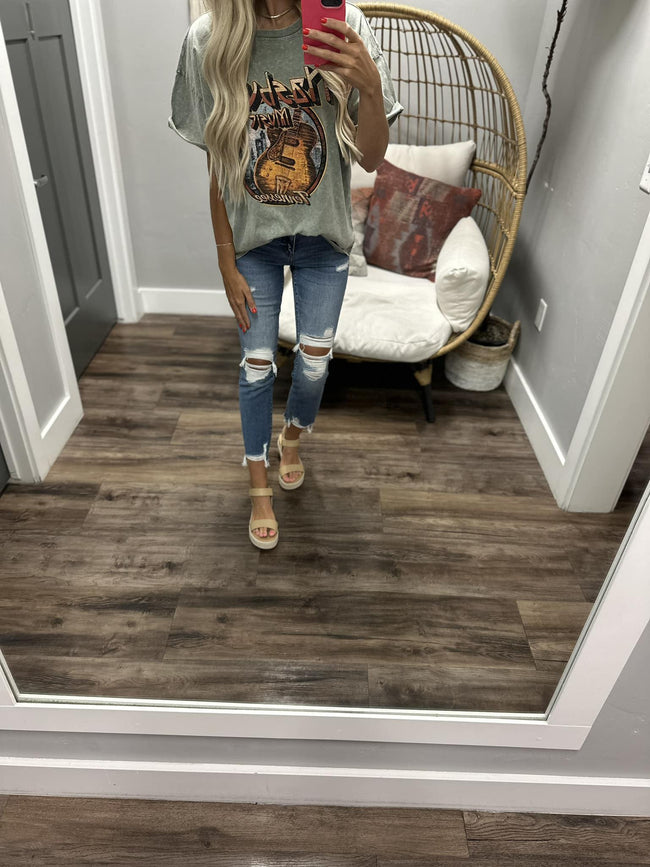 NASHVILLE OLIVE WASHED GRAPHIC TEE