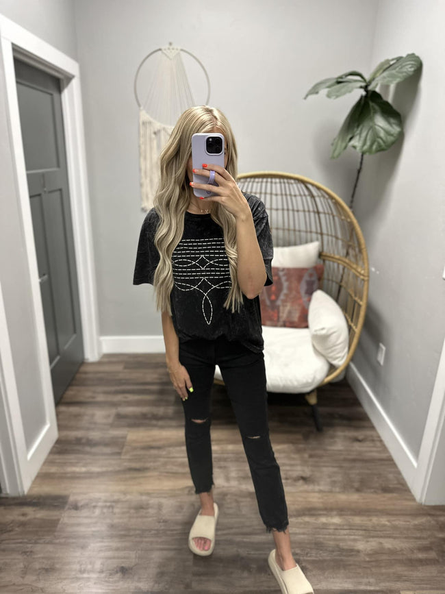 BLACK WASHED BOOT STITCH GRAPHIC TEE