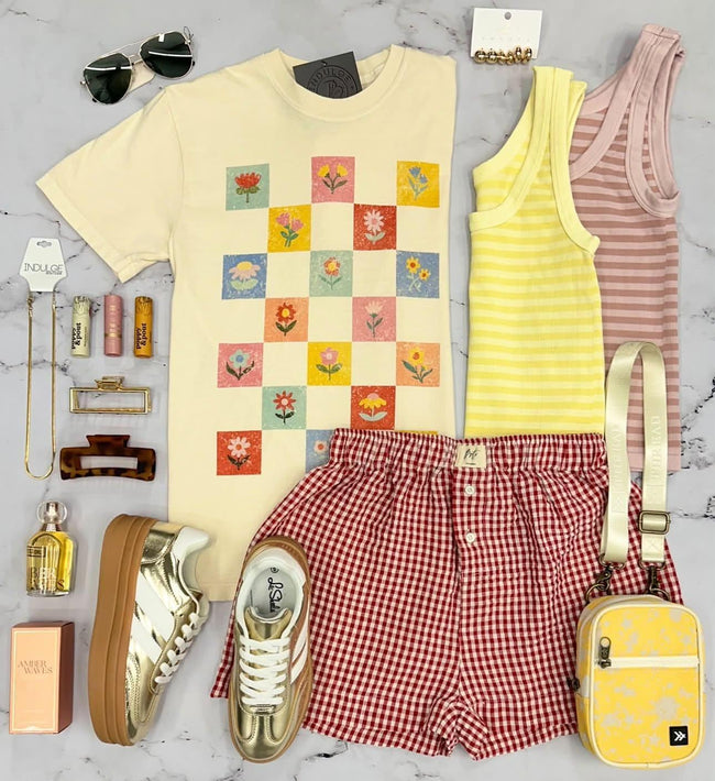 IVORY CHECKERED FLOWER STAMP TEE