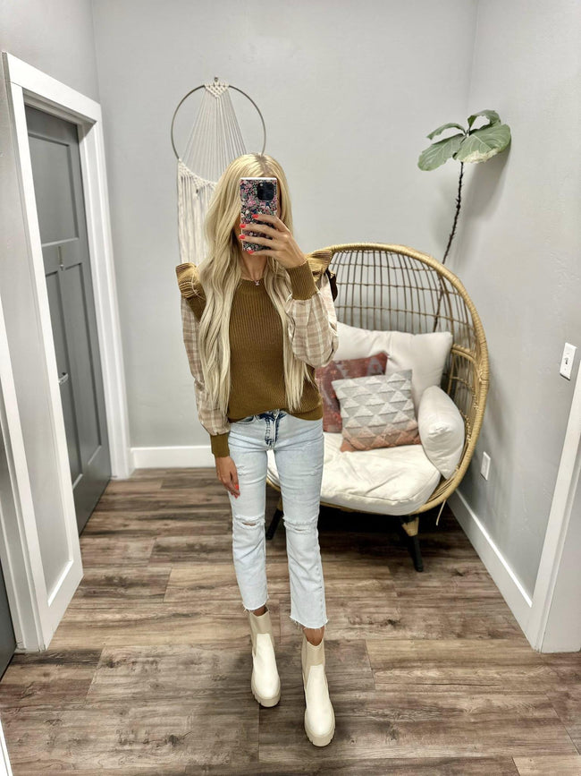 WREN CAMEL PLAID RUFFLE SLEEVE SWEATER TOP