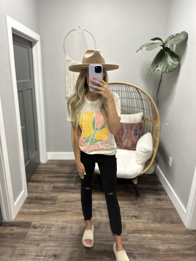 CREAM WILD FLOWER GRAPHIC TEE