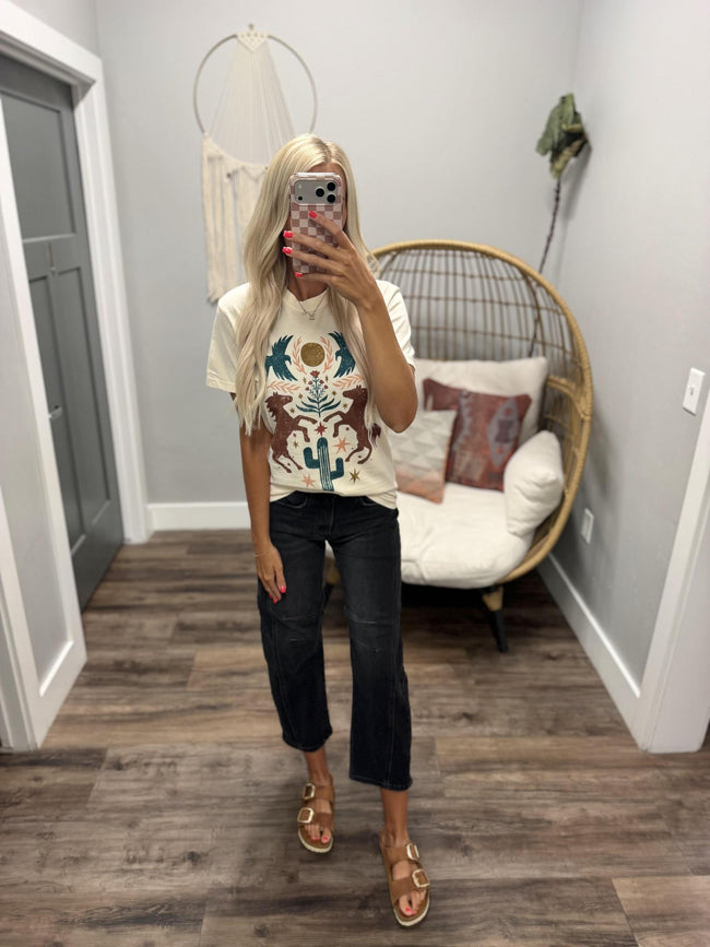 DESERT VIBES GRAPHIC TEE