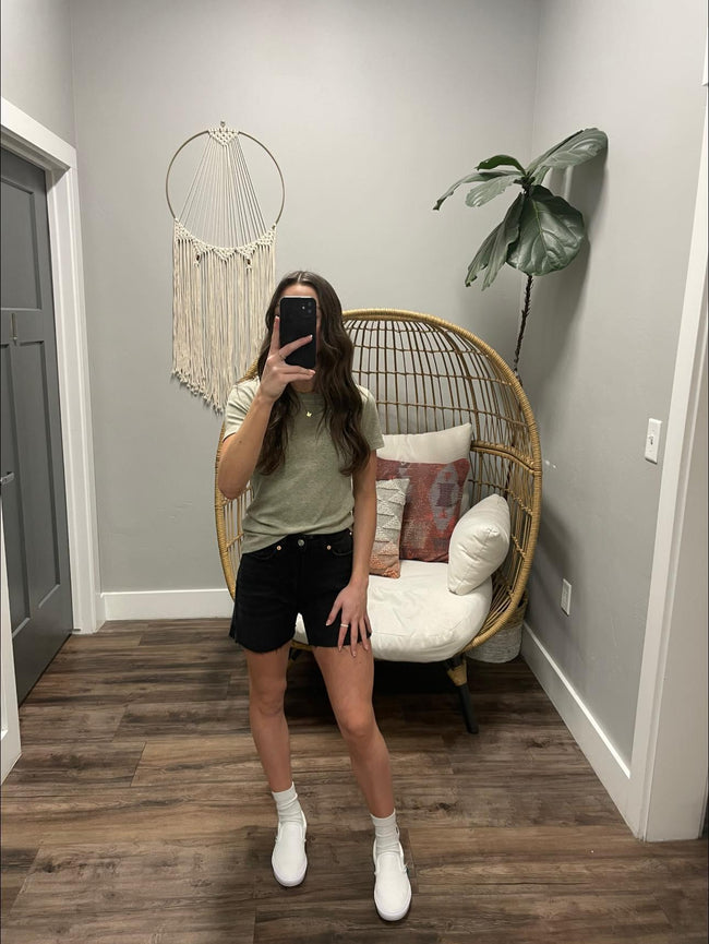 GIANNA SAGE RIBBED BASIC TEE