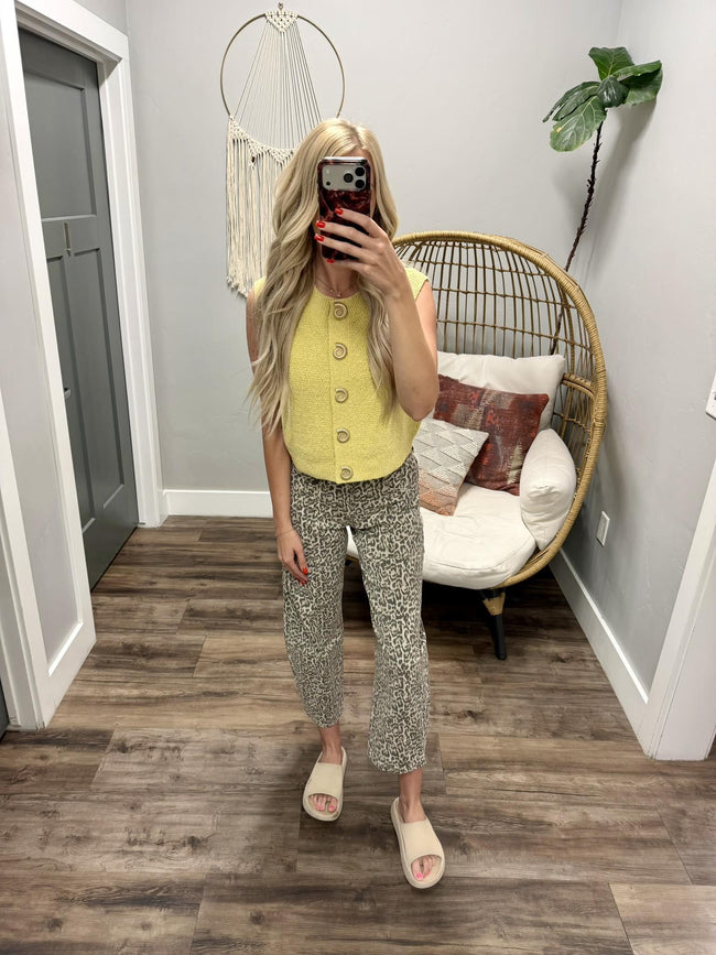 BRENNA SEASHELL BUTTON SWEATER TOP