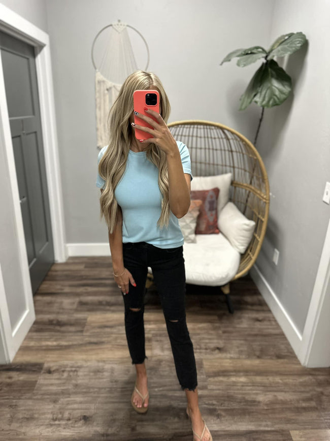 LIGHT BLUE RIBBED SHORT SLEEVE BASIC TEE