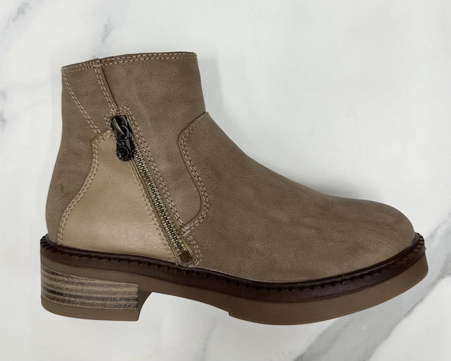 VIENNA ALMOND ZIP BOOTIE
