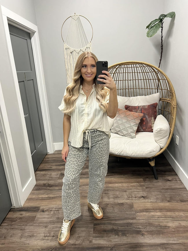 RAE CREAM PINSTRIPE BUTTON UP BLOUSE