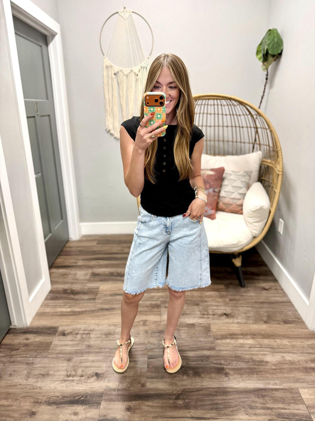 JOSIE BLACK HENLEY BUTTON UP SHORT SLEEVE TOP
