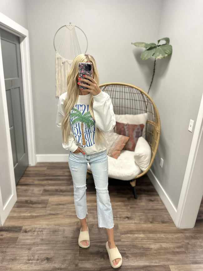 WHITE COASTAL SUMMER VIBES GRAPHIC SWEATSHIRT