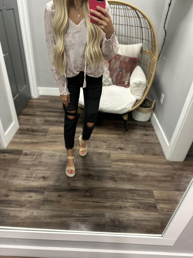 COLEEN BLUSH FLORAL LONG SLEEVE BLOUSE
