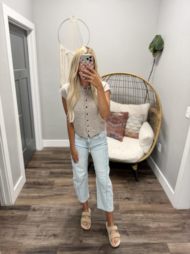 KARLA HEATHERED TAUPE RAW EDGE BUTTON UP SHORT SLEEVE CARDIGAN TOP